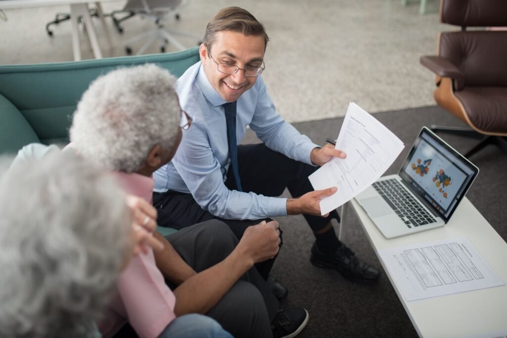 Agent discussing about loan matters